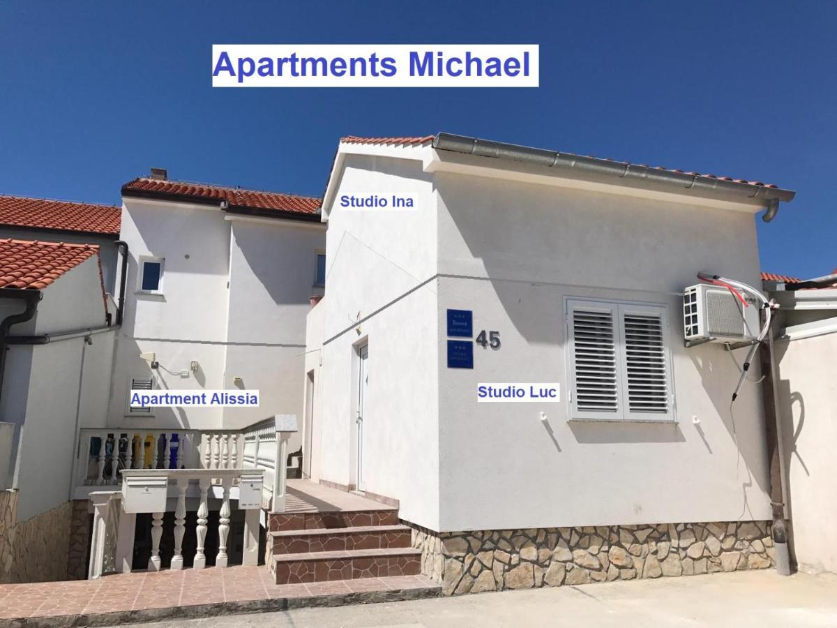Apartments Michael & Petra , Omisalj, Insel Krk, Kroatien מראה חיצוני תמונה